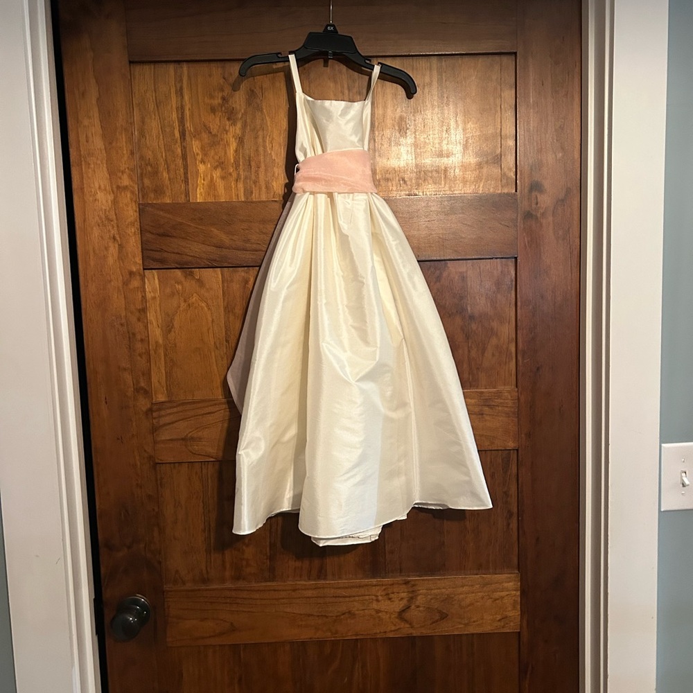Girls’ flower girl dress